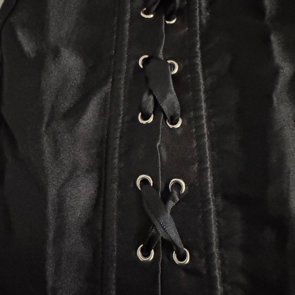 Black Lace Up Corset M - Picture 5 of 6